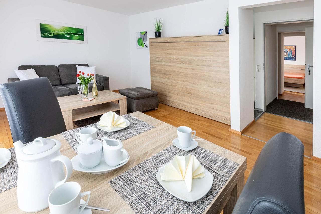 Grosse Moderne Ferienwohnung In Bester Bodenseelage L 1 Minute Zum Bodensee L 2 Zimmer L Vollausgestattete Kueche L Sonnenbalkon L Wlan L Willkommen Im Apartment Guettingen Radolfzell am Bodensee Buitenkant foto